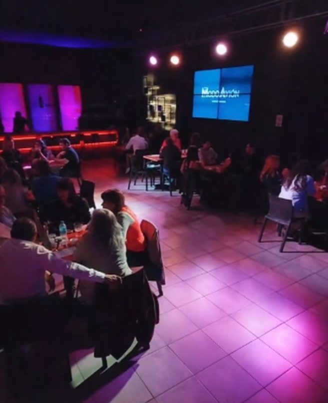 Reel: noche de evento en Modo Avión